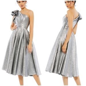 Mac Duggal NWT Brocade Silver One Shoulder Bow Midi Dress Size 6 Fit & Flare